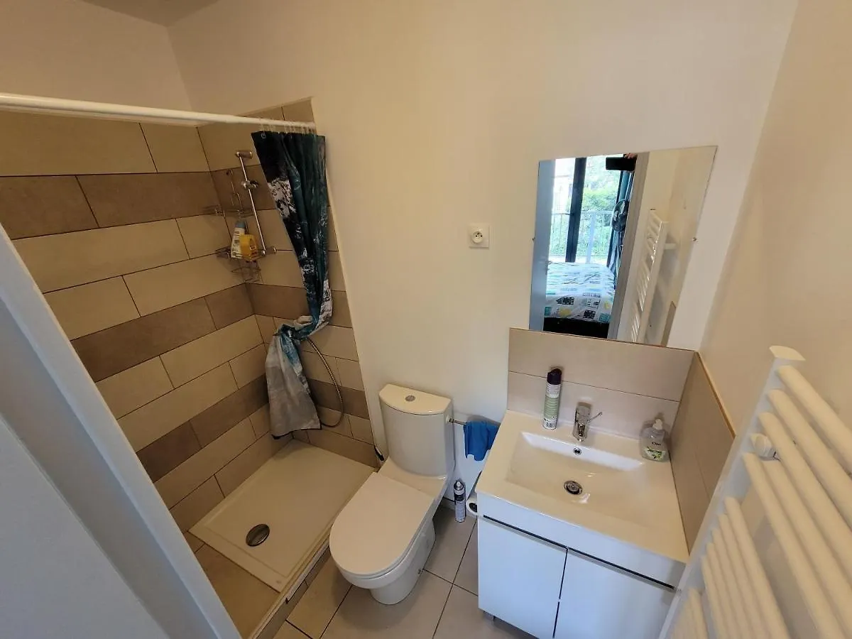 Residence De La Gare, Chambre Meublee Longjumeau 0*,
